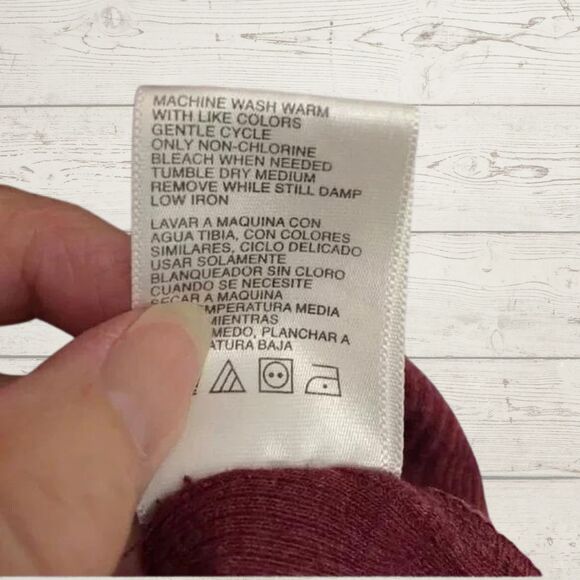 No Boundaries Maroon Top,  V-Neck Tight Knit Women's Pullover Short Sleeved Sz L - Picture 3 of 7